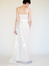 Load image into Gallery viewer, LONG SEQUIN DRESS WITH FLOWERS