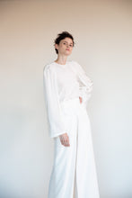 Load image into Gallery viewer, SILK DALIA TUNIC WITH PLEATED SLEEVES - CLASSICS