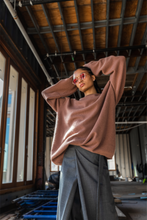 Load image into Gallery viewer, Crew Neck Sweater