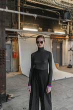 Load image into Gallery viewer, Cashmere Turtle Neck