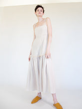 Load image into Gallery viewer, RAW DAISY LINEN DRESS - CLASSICS