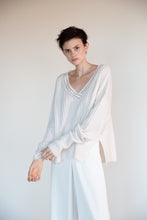 Load image into Gallery viewer, V-NECK CASHMERE RIB SWEATER WITH NYLON DETAIL - CLASSICS